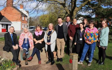 Alberto Costa MP Meets Cosby Yarn Bomb Members